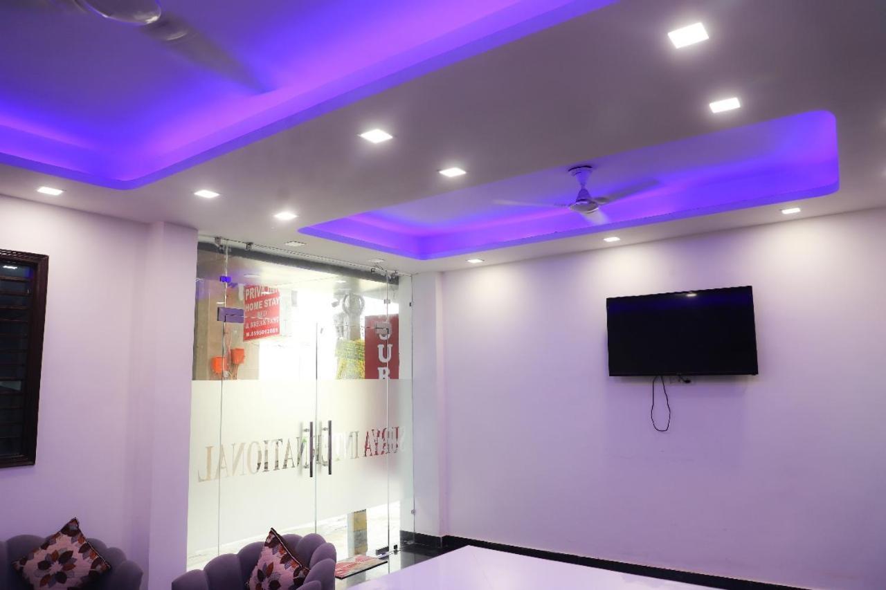 Surya International Bed & Breakfast New Delhi Exterior photo