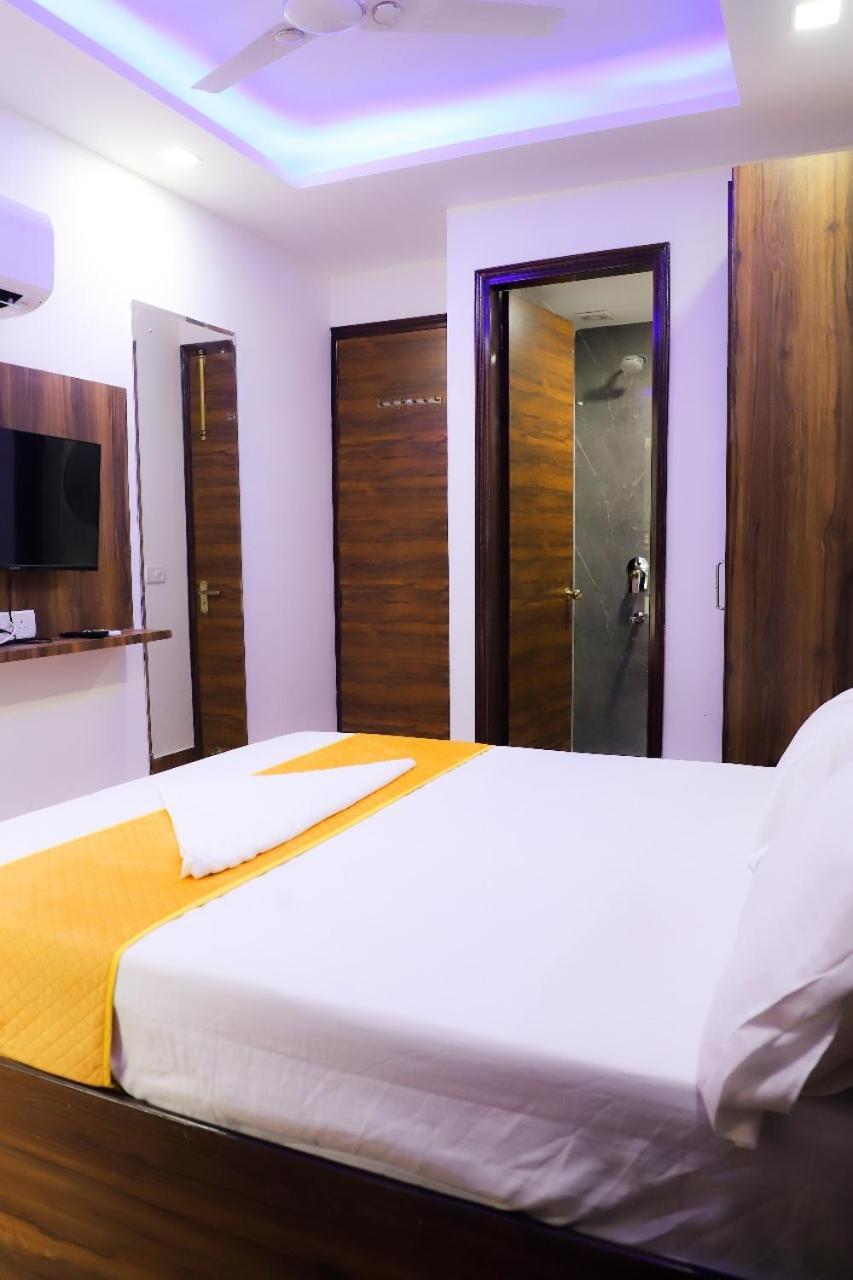 Surya International Bed & Breakfast New Delhi Exterior photo