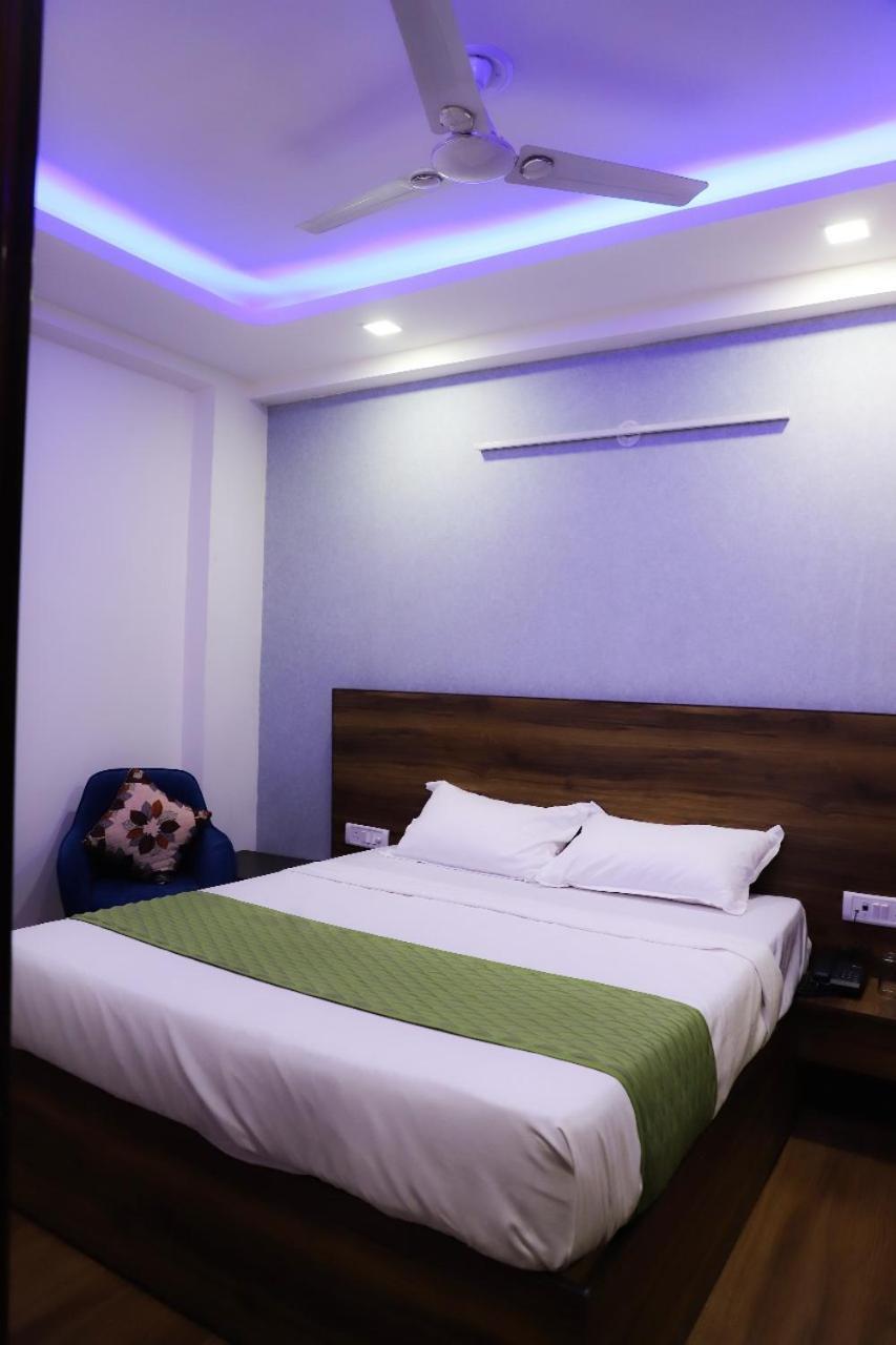 Surya International Bed & Breakfast New Delhi Exterior photo