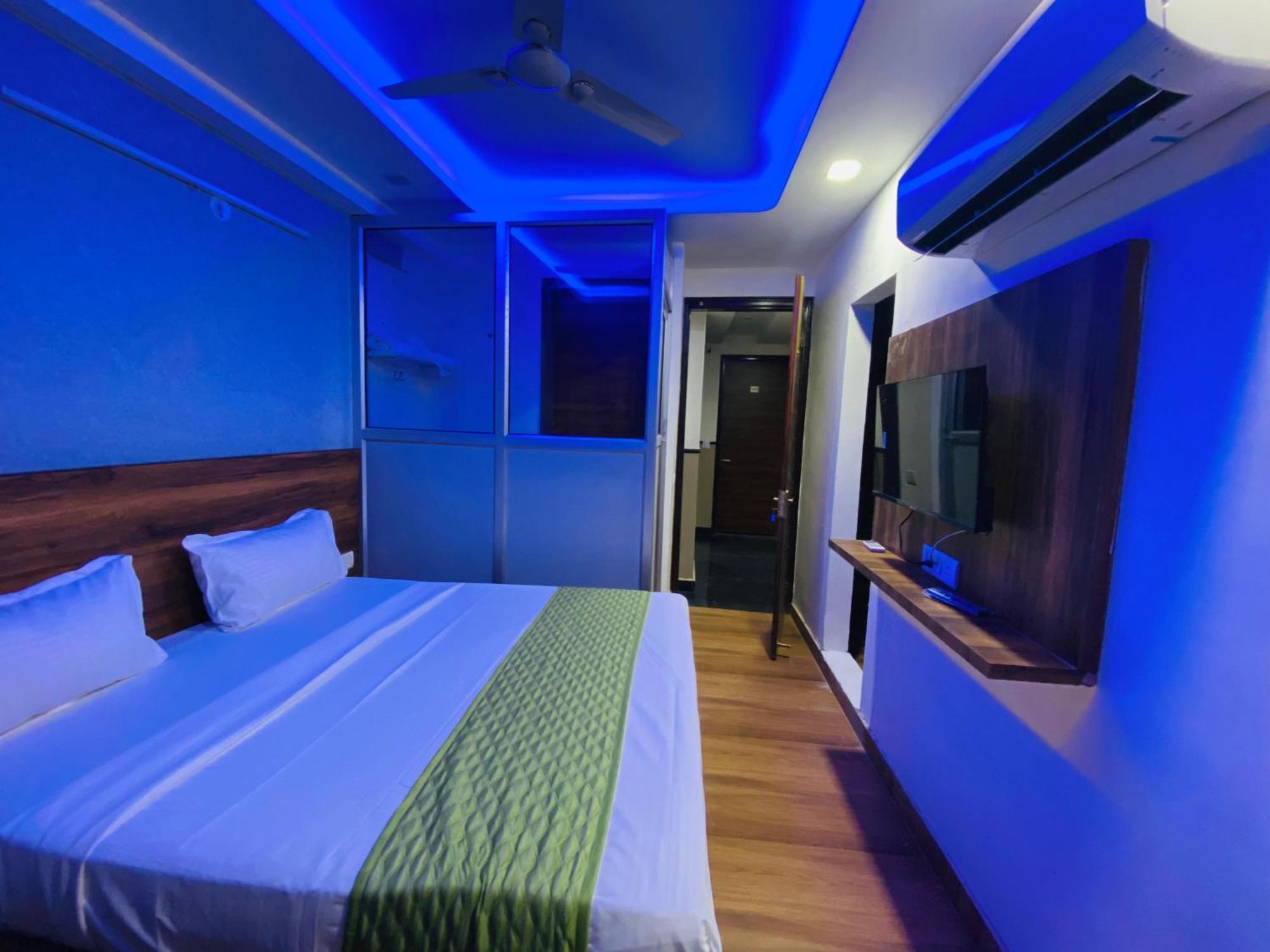 Surya International Bed & Breakfast New Delhi Exterior photo