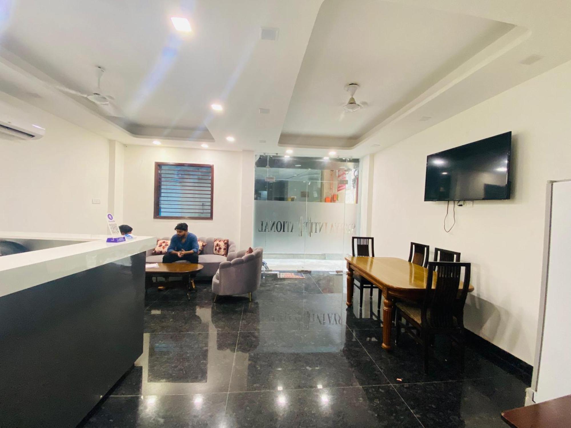 Surya International Bed & Breakfast New Delhi Exterior photo