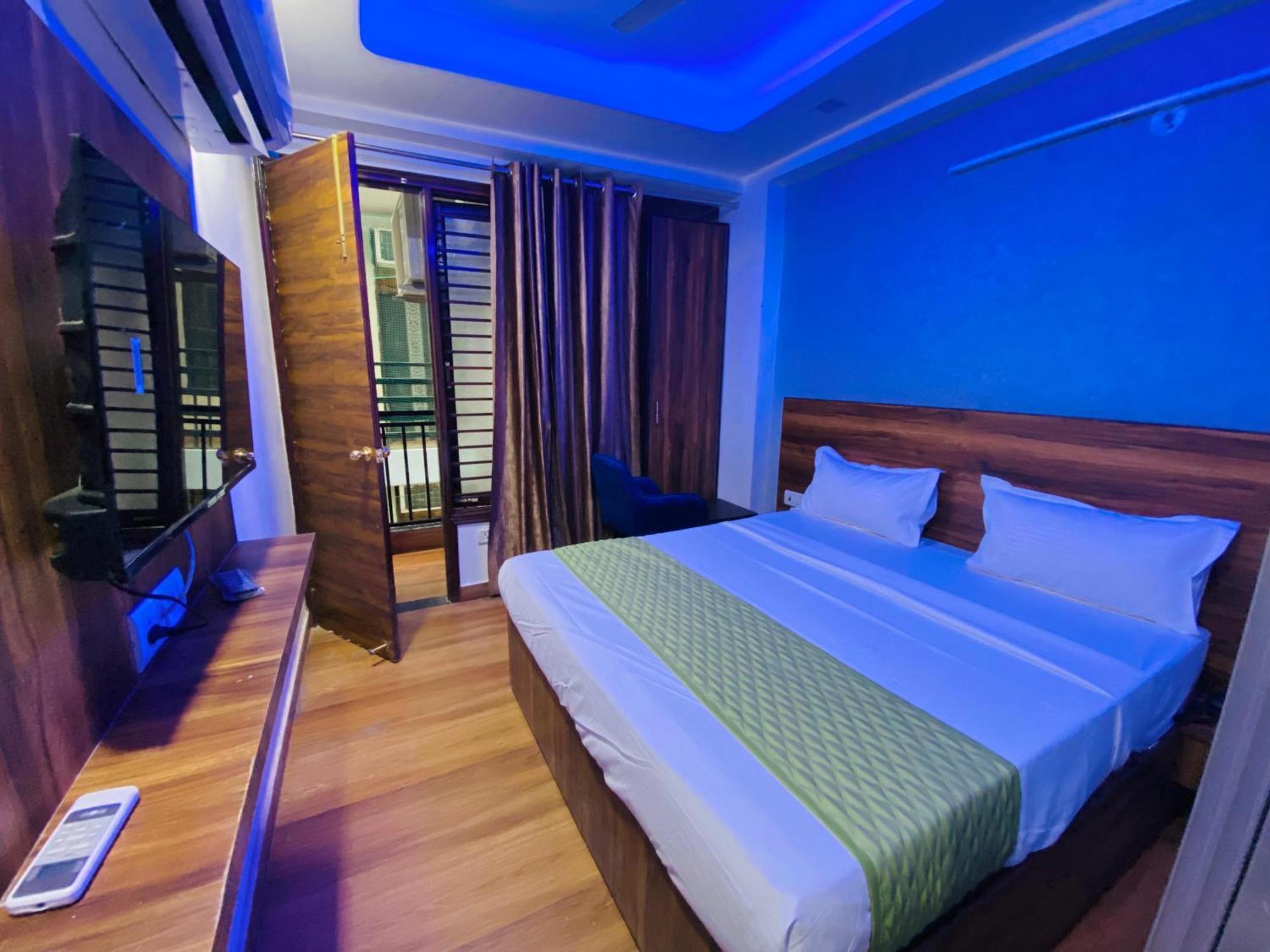 Surya International Bed & Breakfast New Delhi Exterior photo