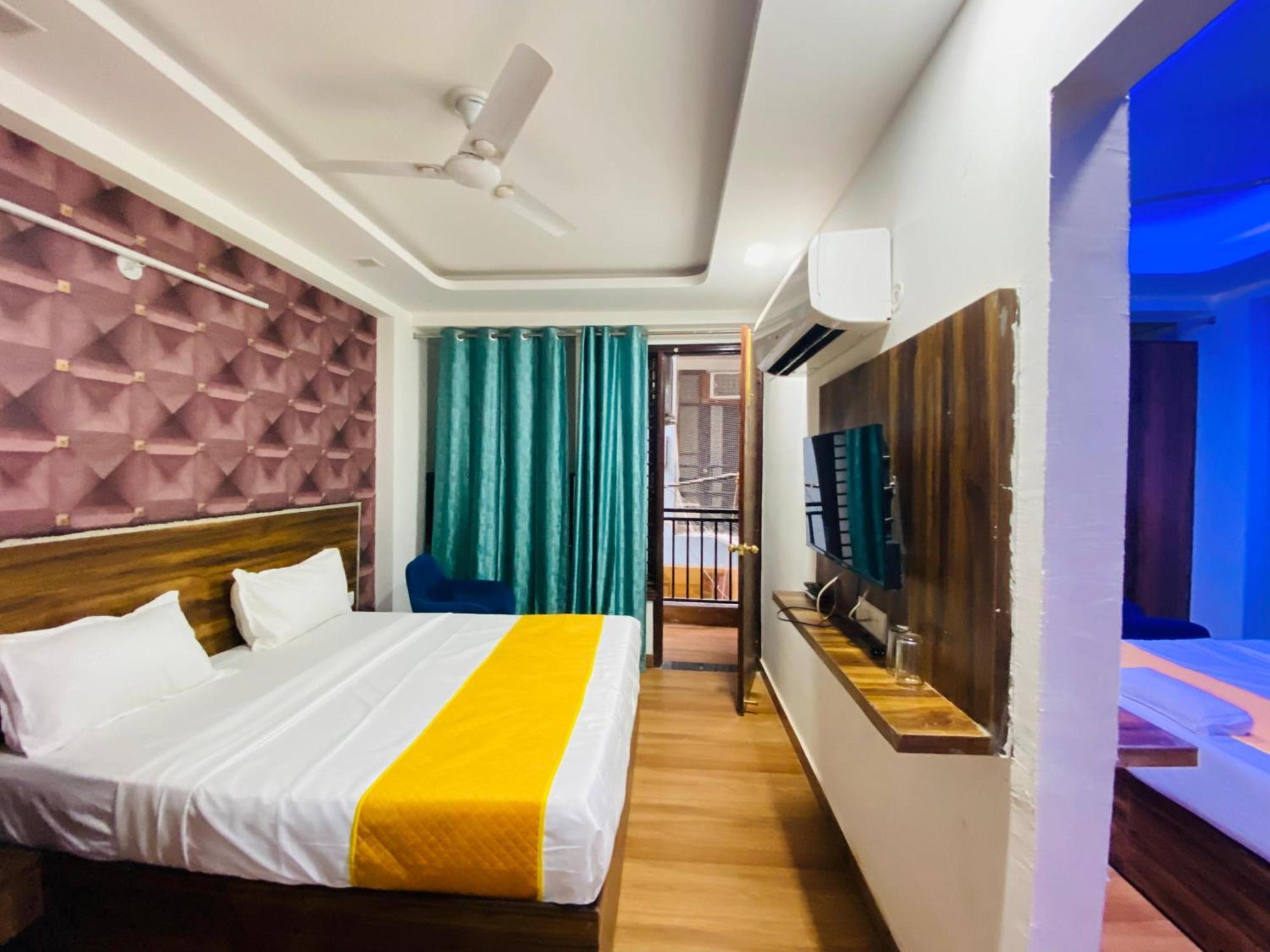 Surya International Bed & Breakfast New Delhi Exterior photo